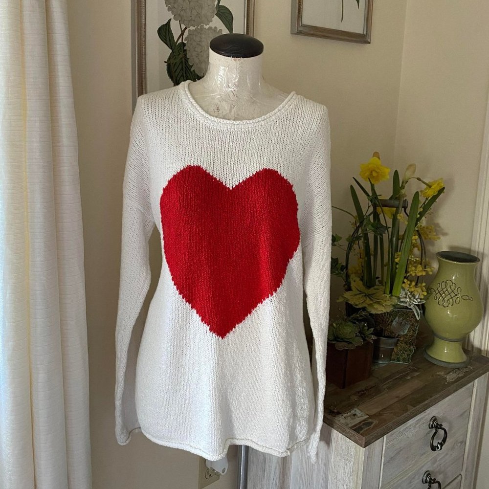 COPY - CHRISTIAN SIRIANO Women's White Sweater with Red Heart